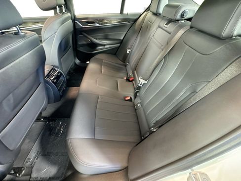 Used 2023 BMW 540i w/ Premium Package RWD image 23