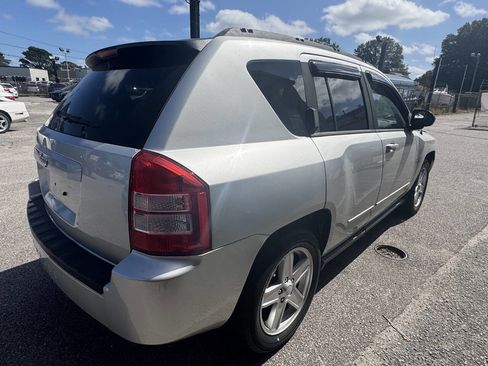 Used 2010 Jeep Compass Sport image 9