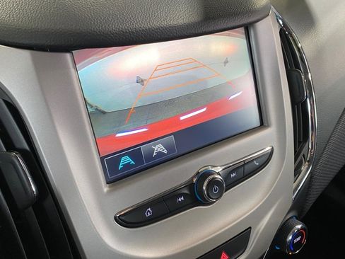 Used 2018 Chevrolet Cruze LS FWD image 24