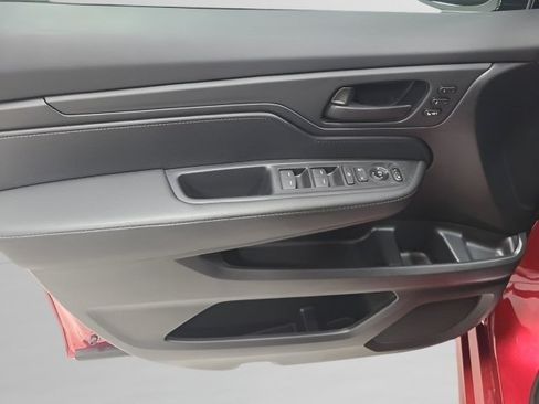 Used 2025 Honda Odyssey Sport-L image 22
