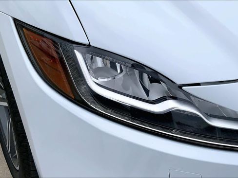 Used 2020 Jaguar F-PACE 300 Sport image 26