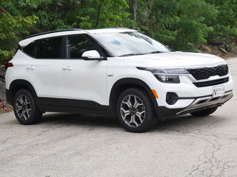 Certified 2022 Kia Seltos EX AWD/4WD image 8