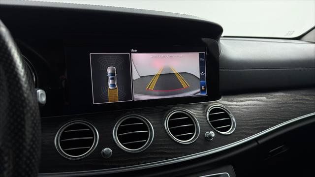 Used 2018 Mercedes-Benz E 300 4MATIC w/ Premium 1 Package image 28