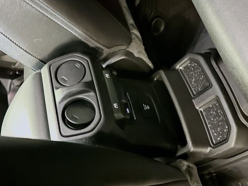 Used 2022 Jeep Wrangler Sahara w/ Cold Weather Group image 27