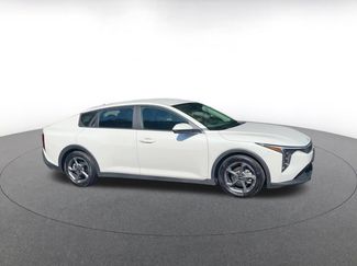 Used 2025 Kia K4 FWD video 2