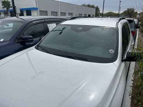 Used 2025 Honda Pilot Sport image 1