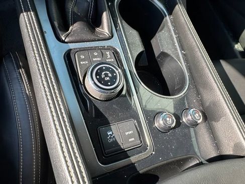 Used 2020 Nissan Maxima Platinum w/ Sport Mat Group FWD image 22