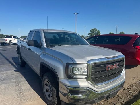 Used 2017 GMC Sierra 1500 4x4 Double Cab image 3