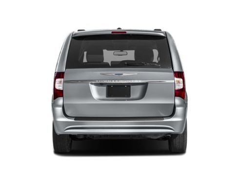 Used 2015 Chrysler Town & Country Touring image 8
