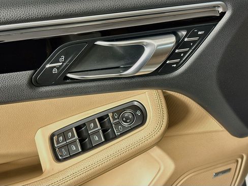 Used 2020 Porsche Macan S AWD/4WD image 15