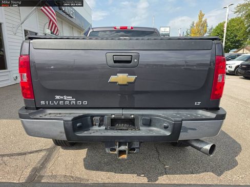 Used 2011 Chevrolet Silverado 2500 LT w/ Interior Plus Package RWD image 7