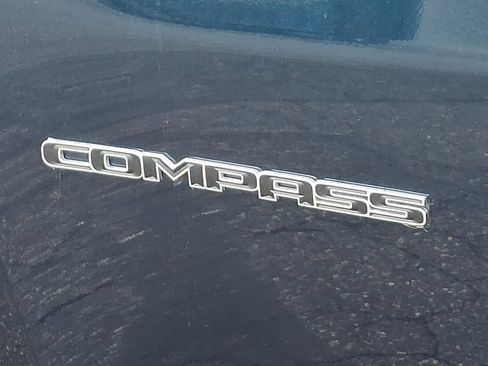 Used 2024 Jeep Compass Limited image 28