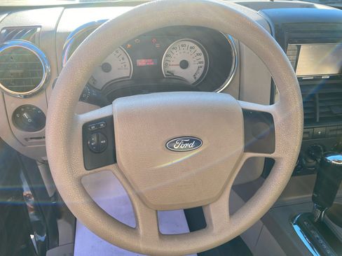 Used 2007 Ford Explorer Sport Trac XLT image 12