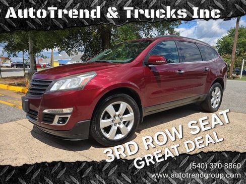 Used 2016 Chevrolet Traverse LT w/ Style and Technology Package image 1