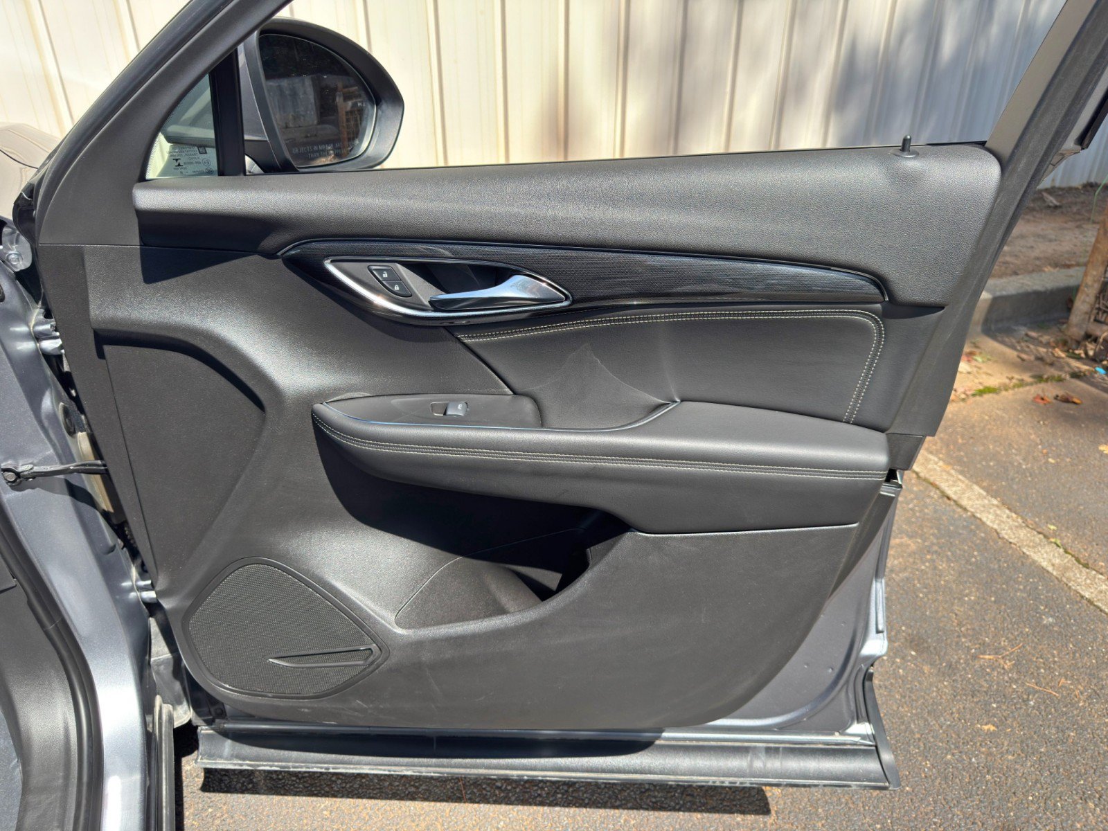 Used 2022 Buick Envision Essence w/ Safety Package FWD image 44