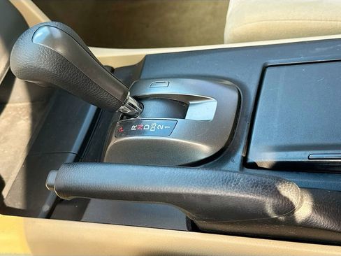 Used 2010 Honda Accord LX-P image 19