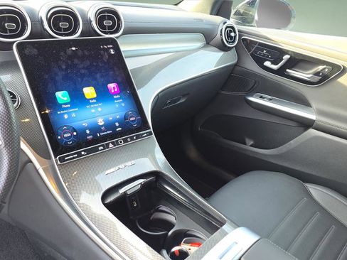 Used 2025 Mercedes-Benz GLC 43 AMG 4MATIC image 31