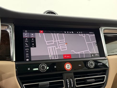 New 2026 Porsche Macan image 42