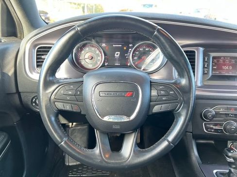 Used 2015 Dodge Charger SE w/ Popular Equipment Group image 19