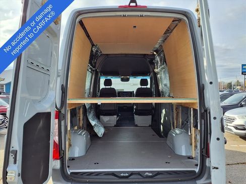 Used 2023 Mercedes-Benz Sprinter 2500 image 14