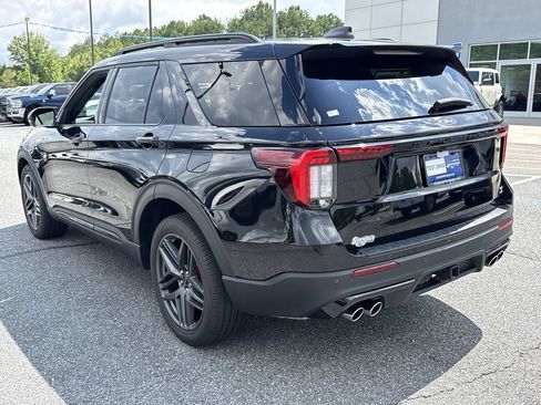 Used 2025 Ford Explorer ST AWD/4WD image 5