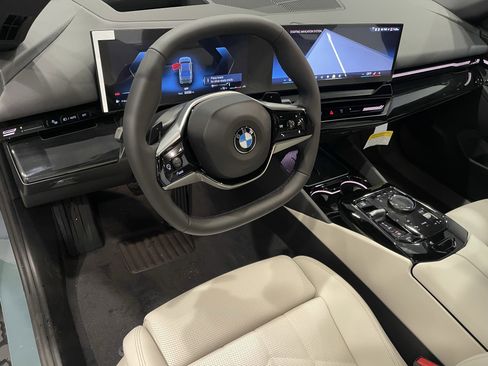 New 2026 BMW 530i xDrive w/ Premium Package image 7