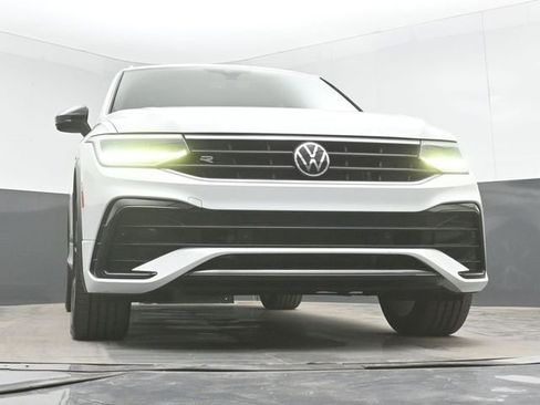Used 2022 Volkswagen Tiguan SE R-Line FWD image 41