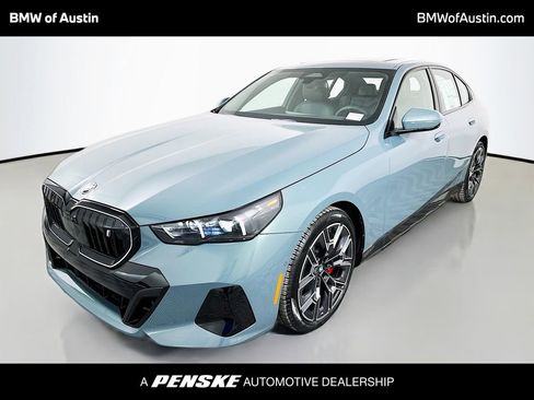 New 2026 BMW i5 eDrive40 w/ M Sport Package image 1