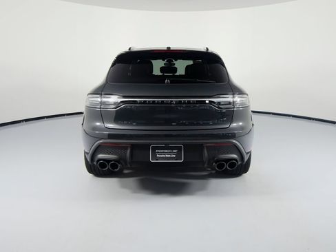Certified 2026 Porsche Macan AWD/4WD image 9