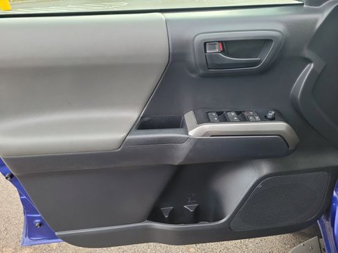 Used 2022 Toyota Tacoma SR5 image 16