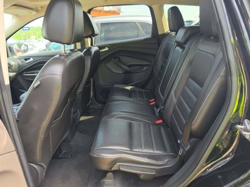 Used 2017 Ford Escape Titanium AWD/4WD image 4