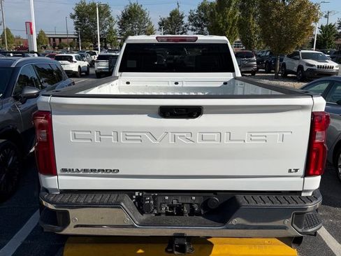 Used 2025 Chevrolet Silverado 3500 LT w/ Safety Package AWD/4WD image 5