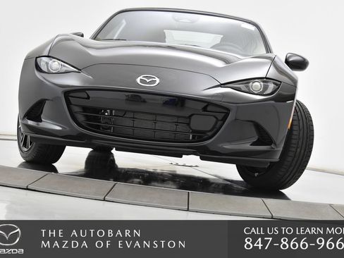 Used 2025 MAZDA MX-5 Miata RF Grand Touring RWD image 4