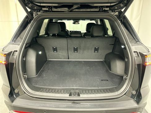 New 2026 Chevrolet Equinox LT w/ Convenience Package II image 44