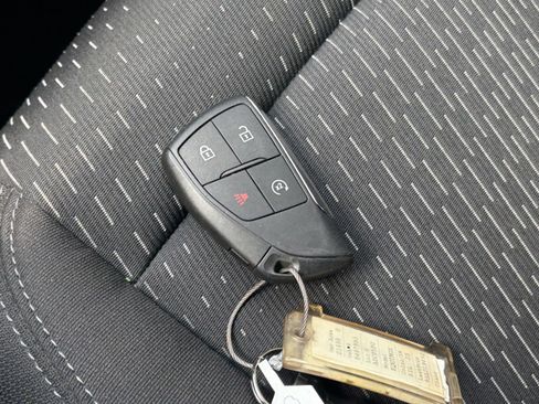 Used 2025 Chevrolet Equinox LT FWD image 23