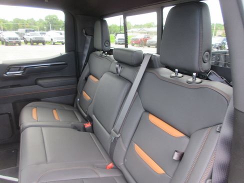 New 2026 GMC Sierra 1500 AT4 w/ AT4 Premium Package AWD/4WD image 16