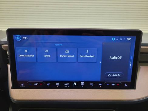 Used 2025 Ford Maverick Lariat w/ 4K Tow Package AWD/4WD image 11