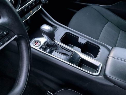 Used 2024 Nissan Sentra SV image 13