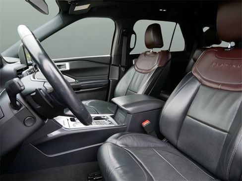 Used 2020 Ford Explorer Platinum w/ Premium Technology Package image 10