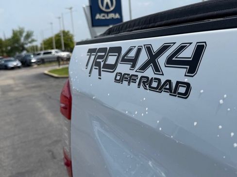 Used 2019 Toyota Tundra SR5 w/ TRD Off Road Package AWD/4WD image 6