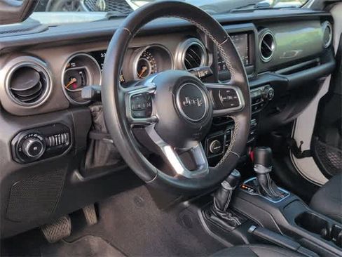 Used 2020 Jeep Wrangler Unlimited Sahara w/ Safety Group image 10