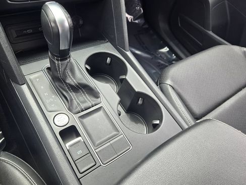 Certified 2023 Volkswagen Atlas SE FWD image 23
