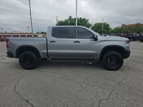 Used 2023 Chevrolet Silverado 1500 ZR2 w/ Technology Package AWD/4WD image 5