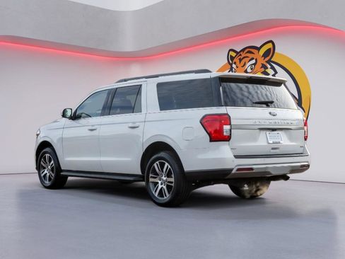 Used 2024 Ford Expedition Max XLT image 7