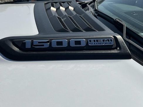 Used 2021 RAM 1500 Laramie w/ Sport Appearance Package AWD/4WD image 10
