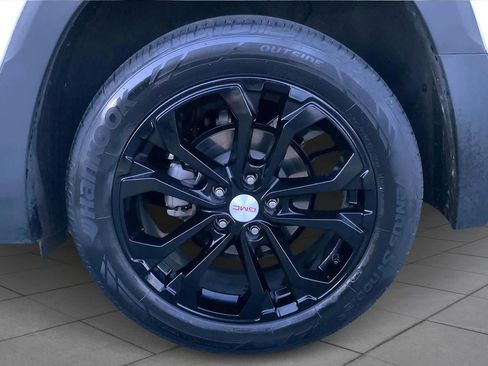 Used 2020 GMC Terrain SLT w/ Elevation Edition image 11