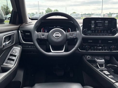 Used 2022 Nissan Rogue Platinum w/ Head-Up Display Package FWD image 11
