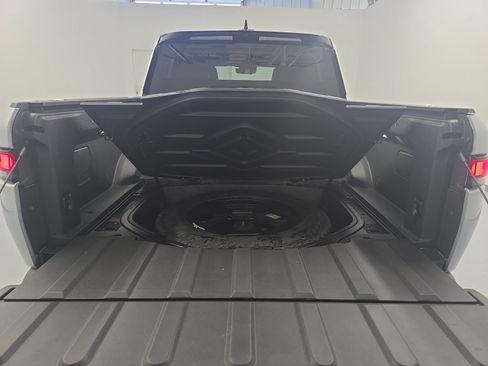 Used 2024 Rivian R1T Adventure AWD/4WD image 15