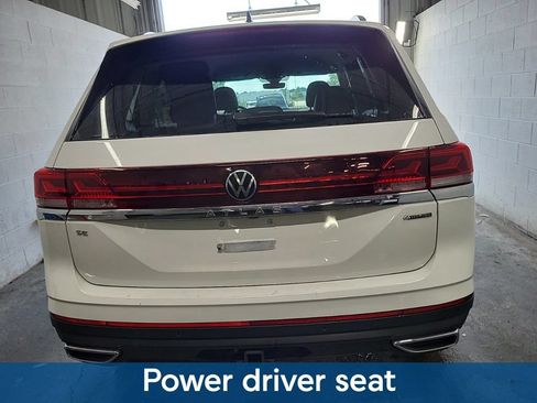 Used 2025 Volkswagen Atlas SE AWD/4WD image 12