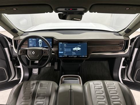Used 2022 Rivian R1T Adventure image 25